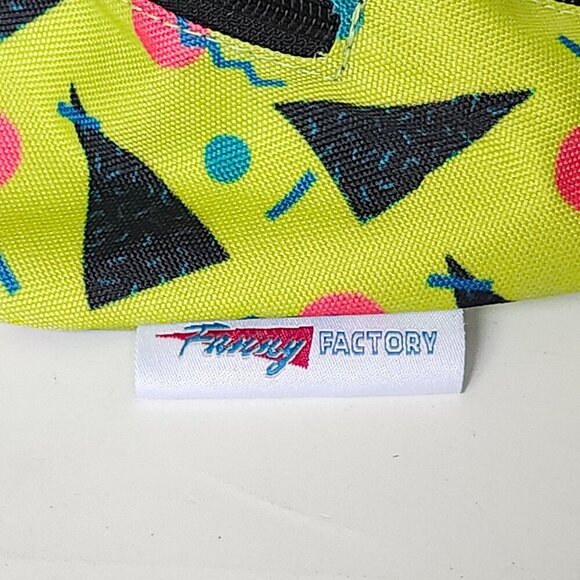 FUN FANNY FACTORY RETRO Fanny Pack BNWOT Waist Bag - Picture 6 of 8